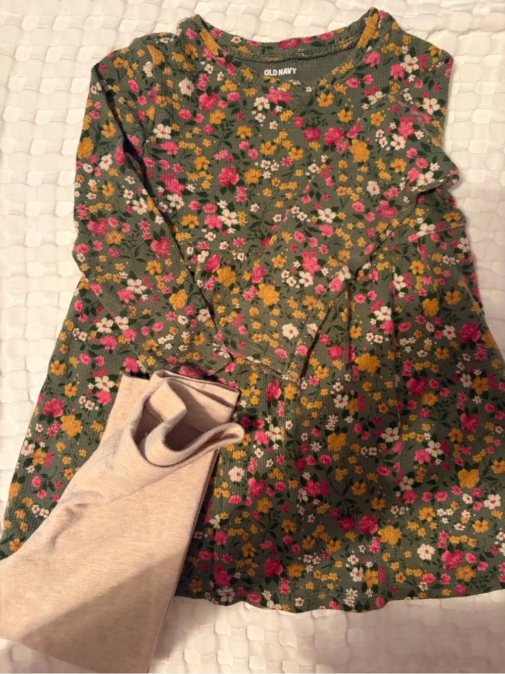Old Navy 2t Girls Fall Bundle - Picture 3 of 6